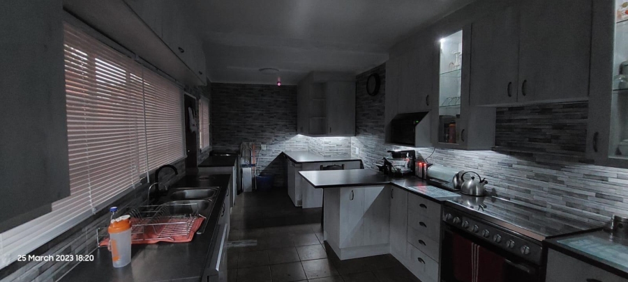 3 Bedroom Property for Sale in Geelhoutpark North West